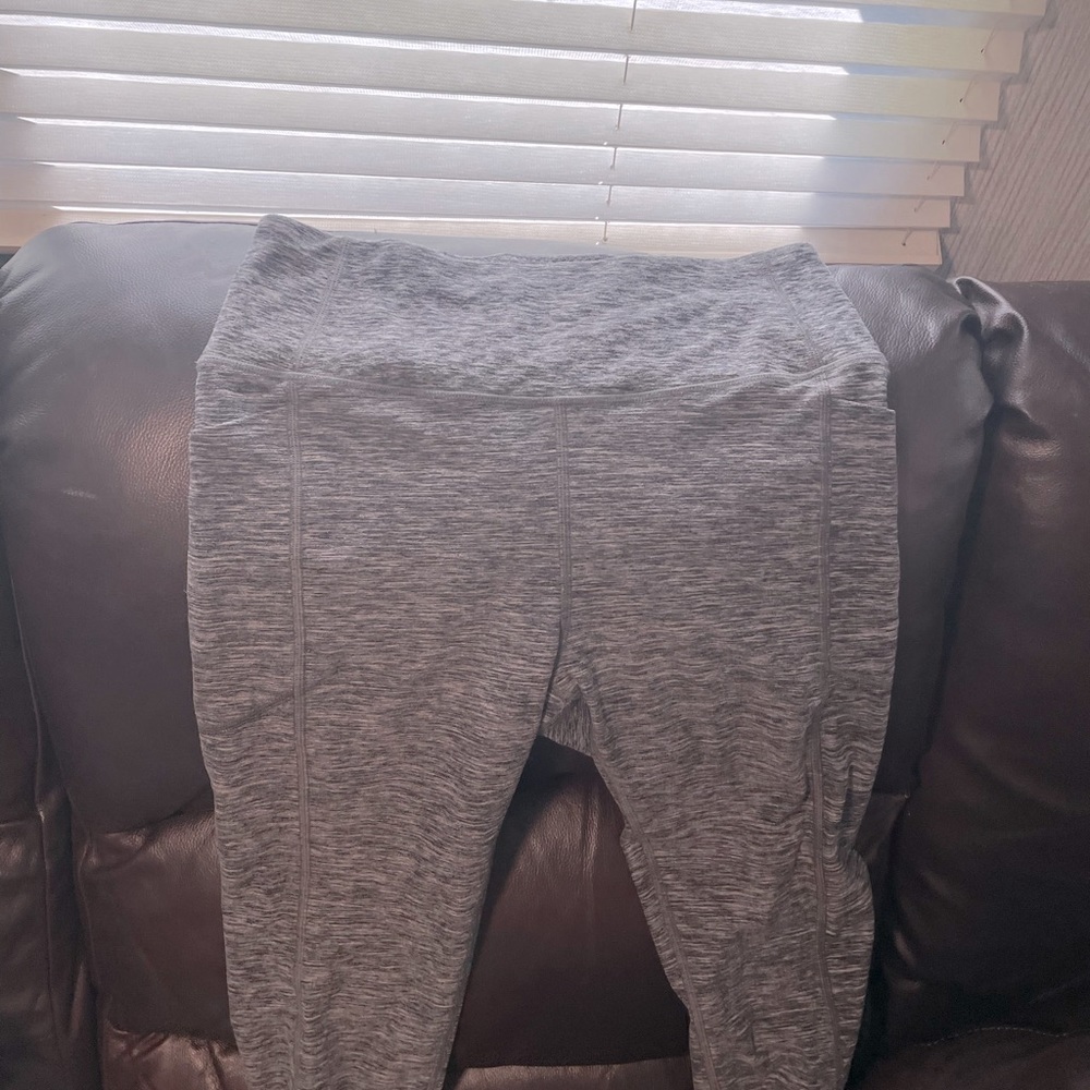 Grey VS leggings